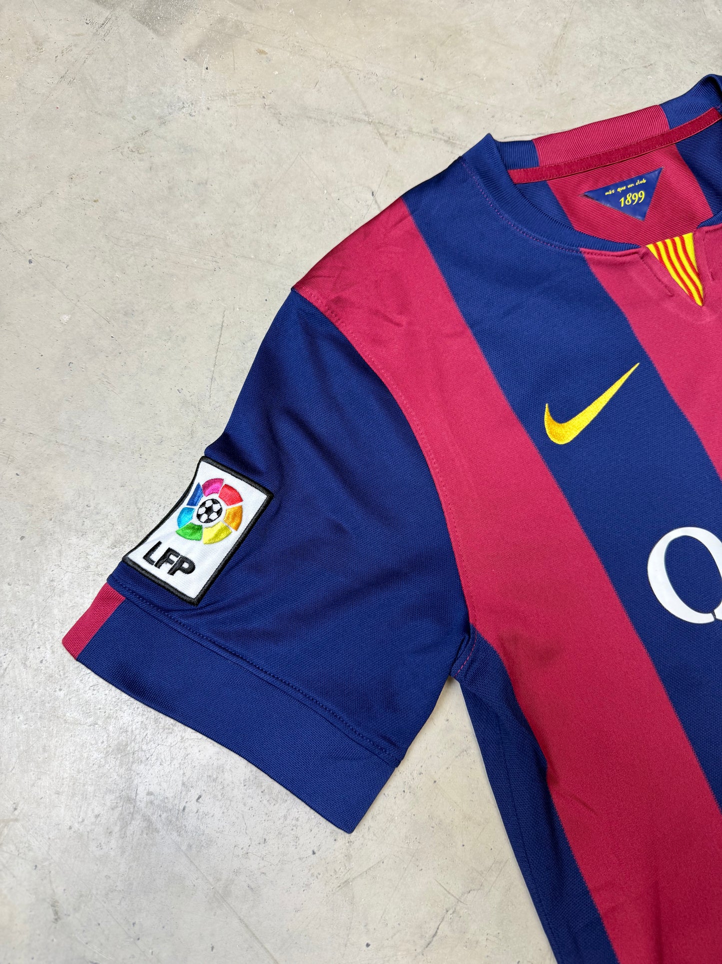 Barcelona 2011 Home Shirt Neymar (M)