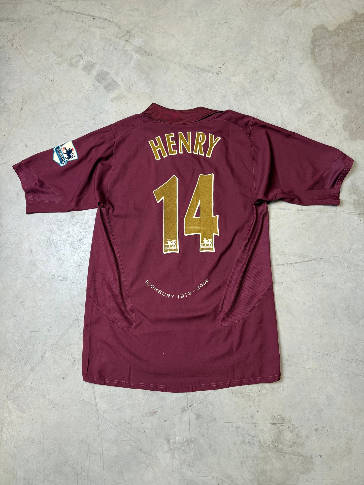 Arsenal 2005 Away Shirt Henry (M)
