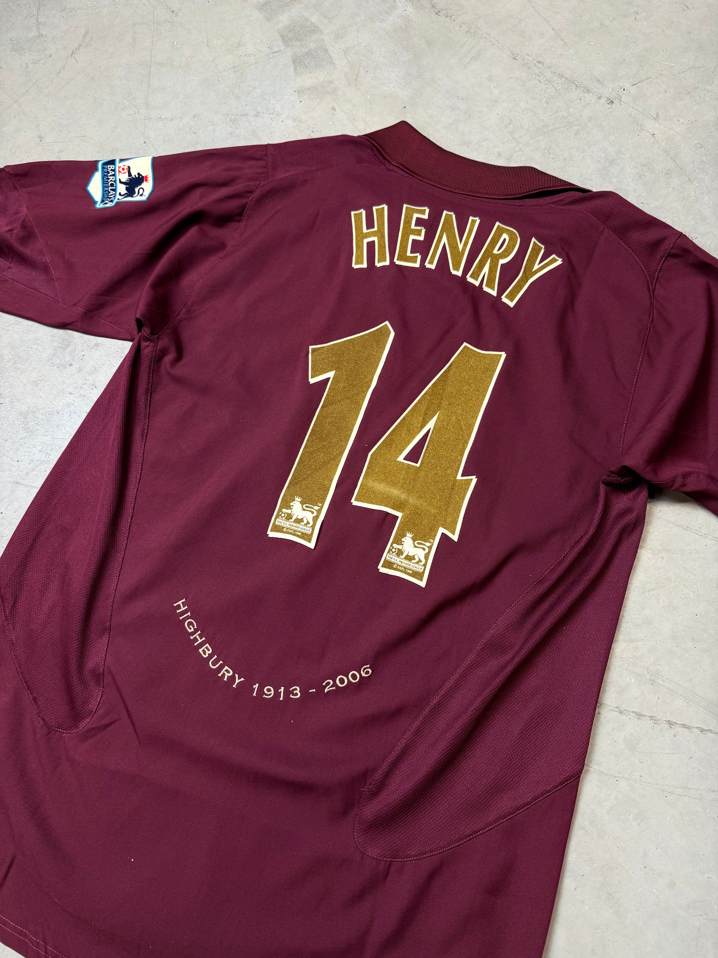 Arsenal 2005 Away Shirt Henry (M)