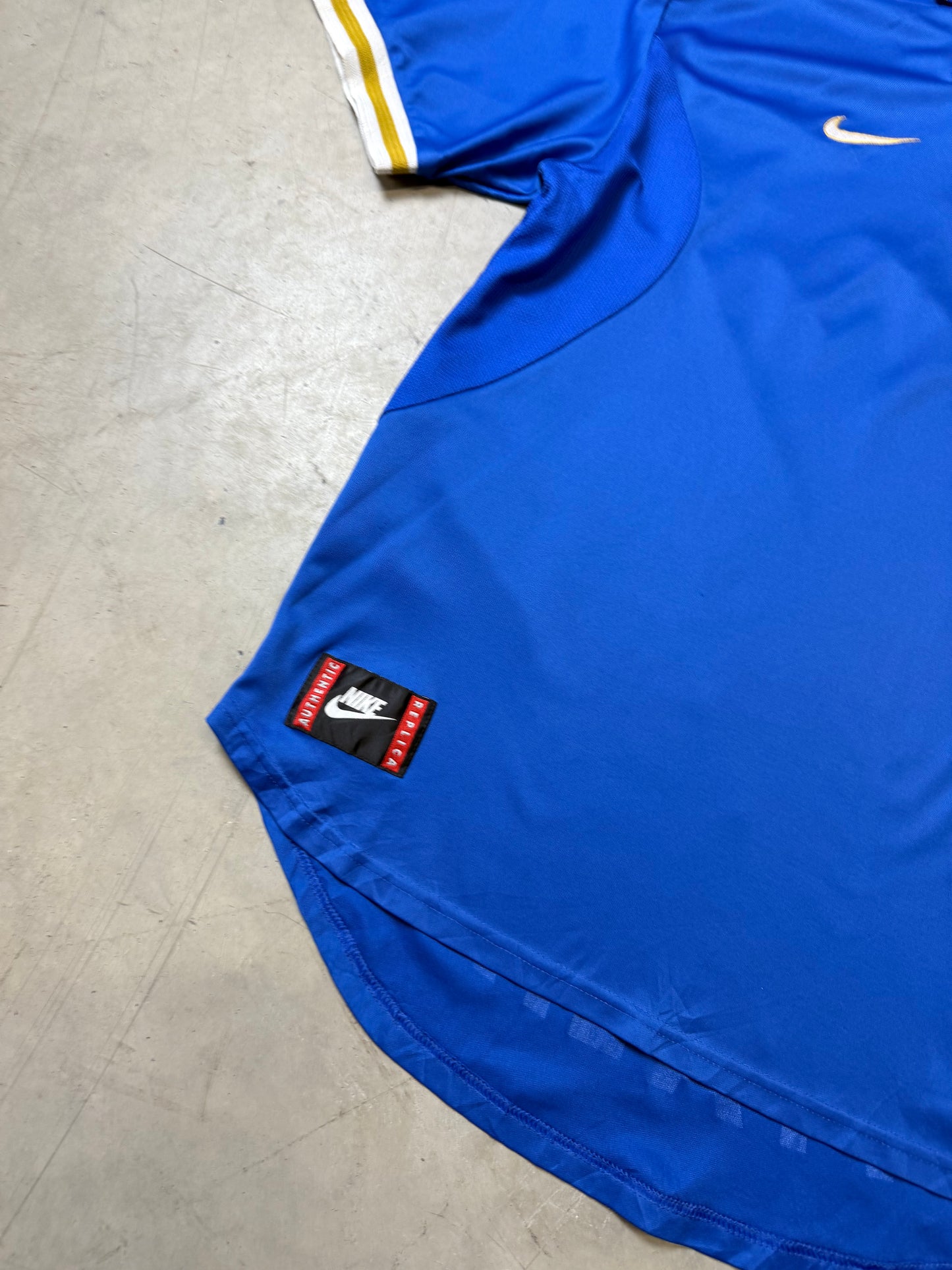 Italy 1996 Home Shirt (M)