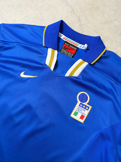 Italy 1996 Home Shirt (M)